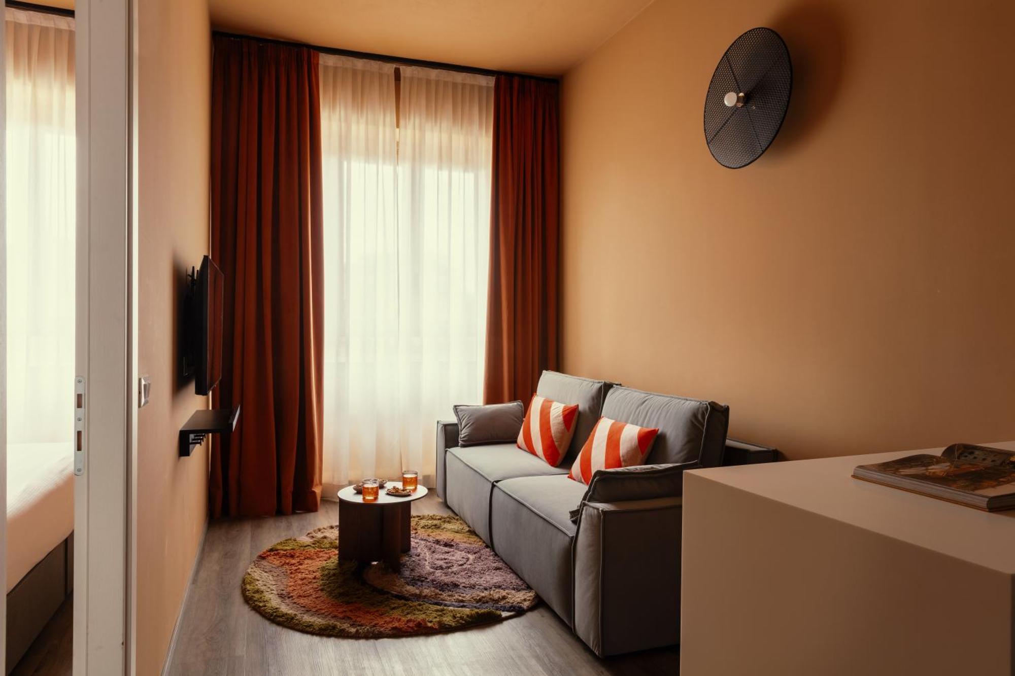 Bob W Ticinese 4* Milán